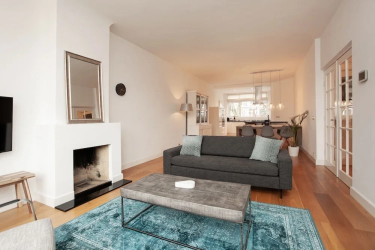 3 Bedrooms Deluxe Apartment