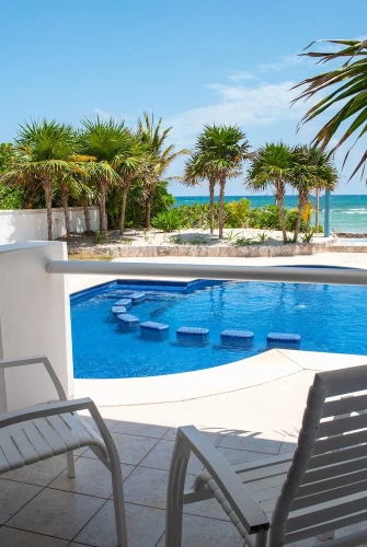 2 Bedrooms Standard Basement room beachfront