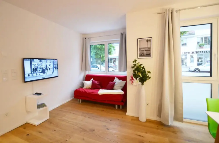 Modern apartment near downtown