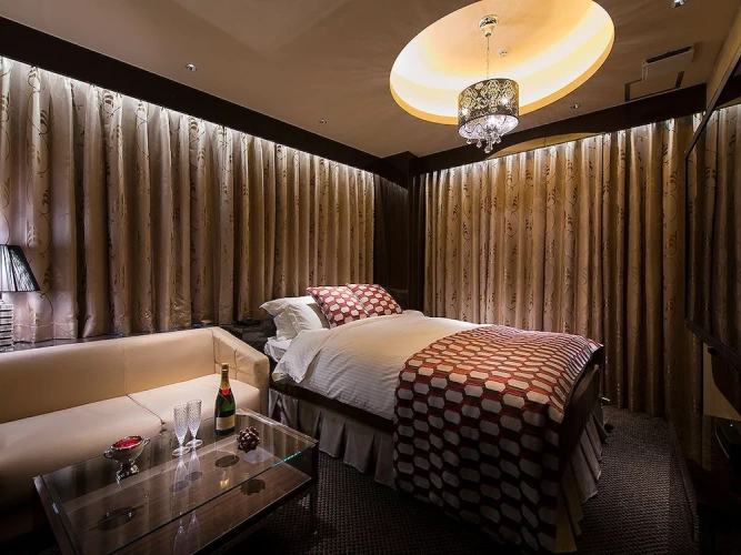 Grand room