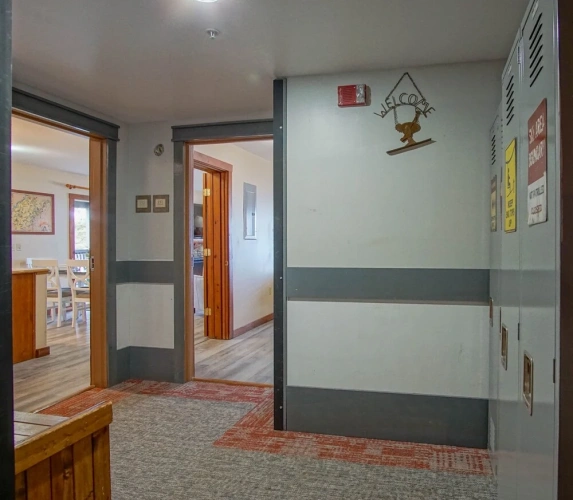2 Bedrooms Standard room with mountain view