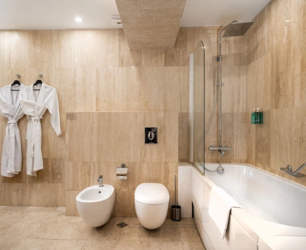 Double Suite