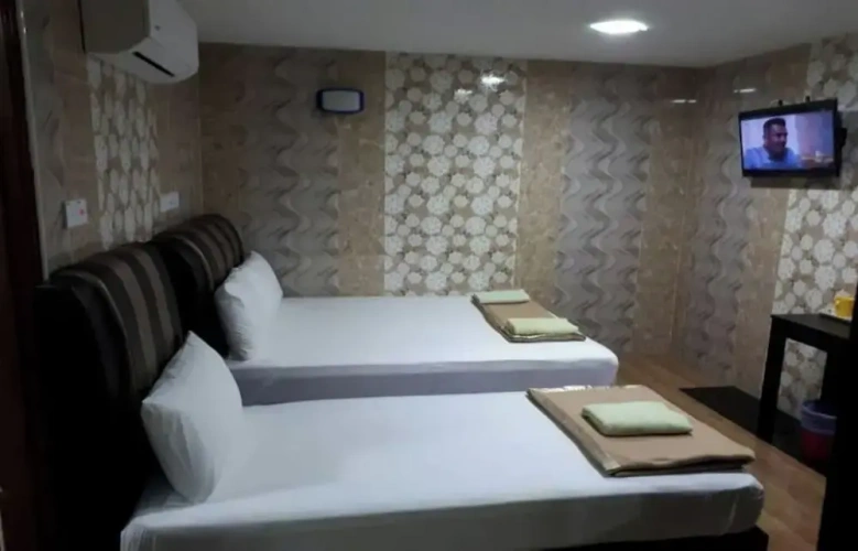 Standard Triple room