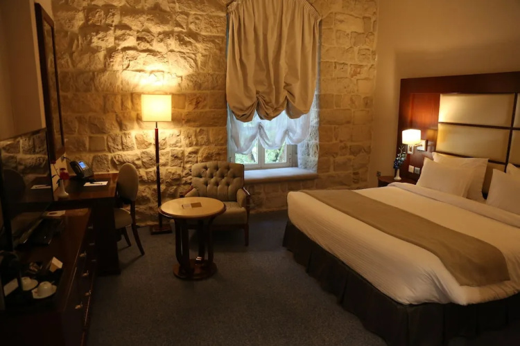 Grand Kadri Hotel