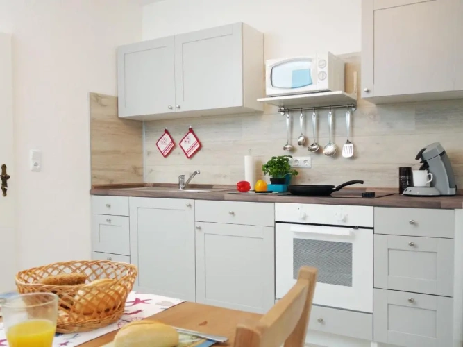 2 Bedrooms Cottage