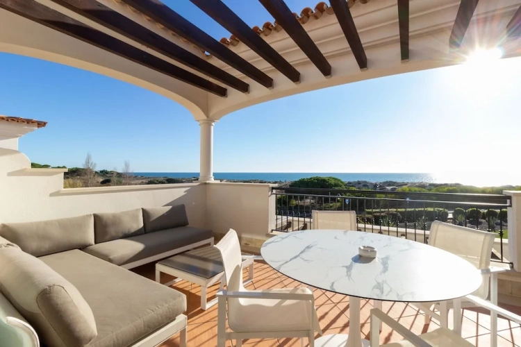 1 Bedroom Deluxe Apartment with balcony and with sea view
