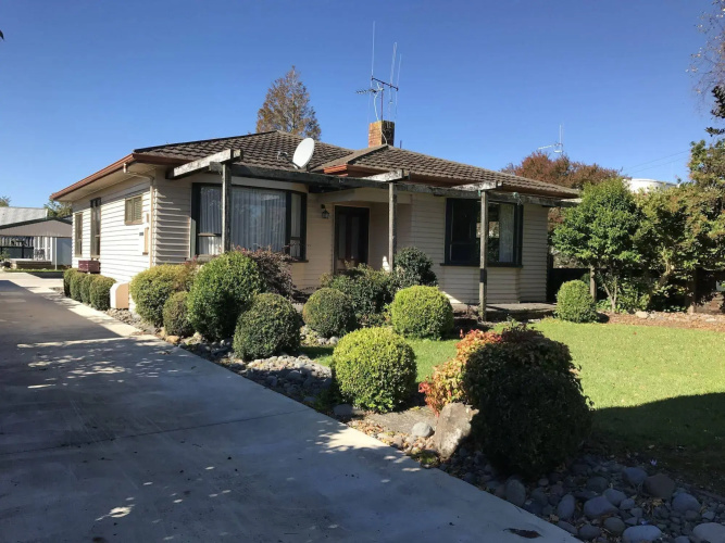 Villa on Nixon St