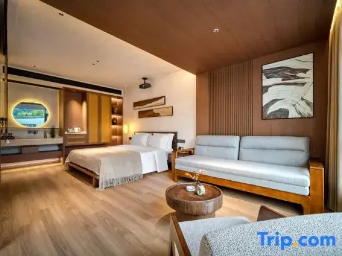 Standard Double room with courtyard view