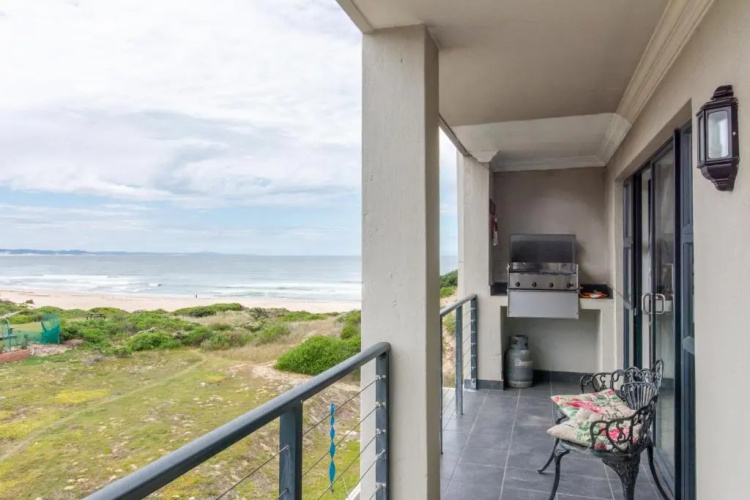 17 the Dune Jeffreys Bay