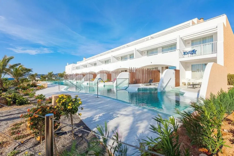 Sirenis Seaview Country Club Over view