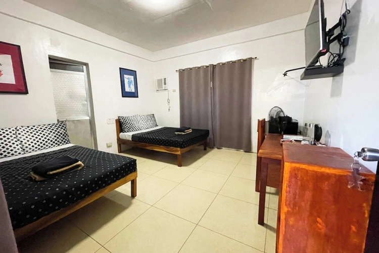 Standard Twin room with balcony