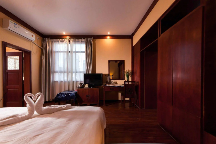 Dali Yinfeng Hotel
