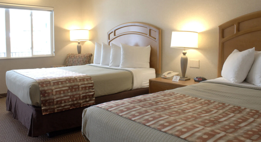 Adventureland Inn