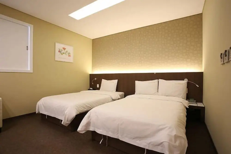 Honors Hotel