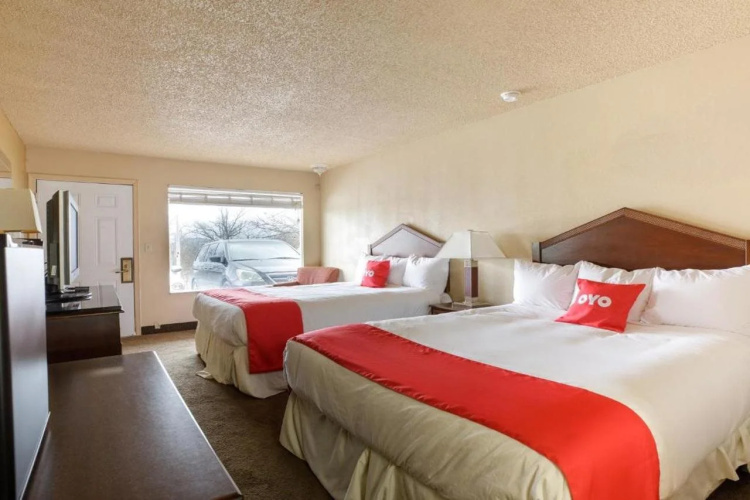 OYO Hotel Branson MO-165