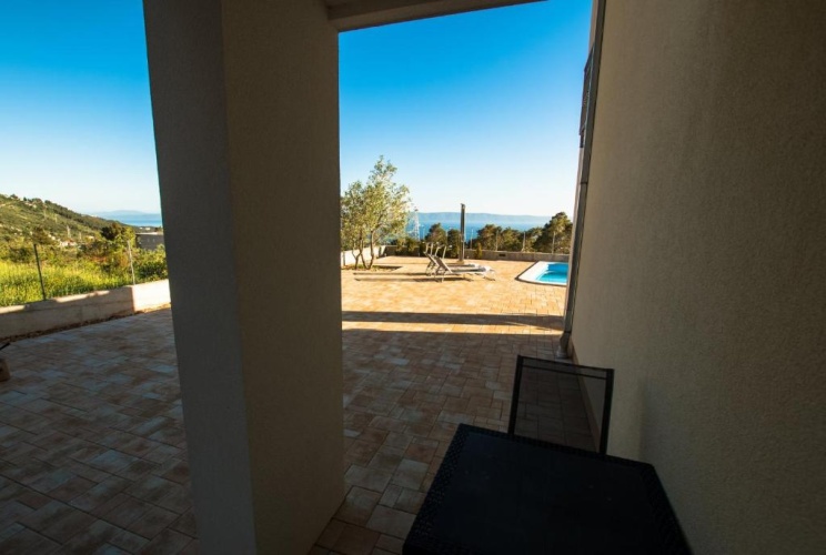 Basement Studio with sea view