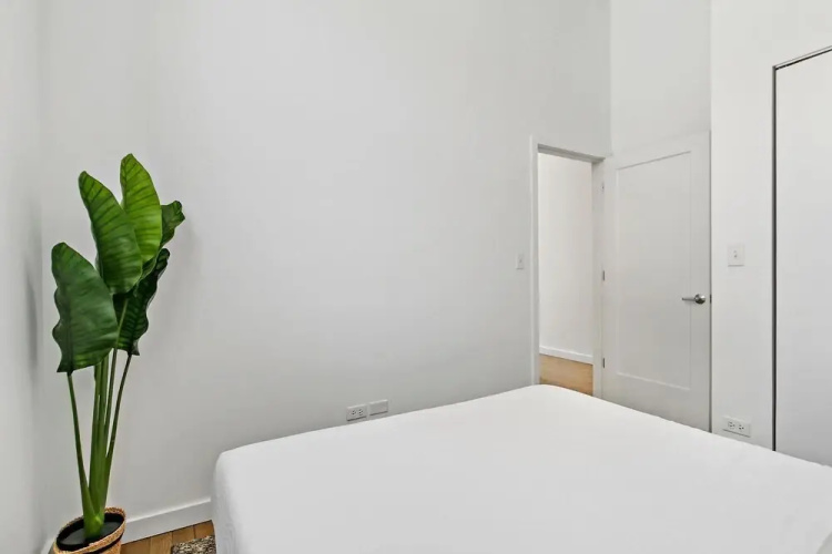 Luxe 1BR Apt - Lake 204 rep