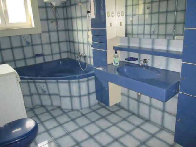 Velin Apartment