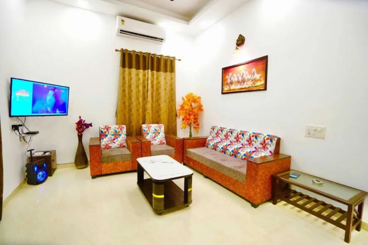 Steppe House By Sharma Realty