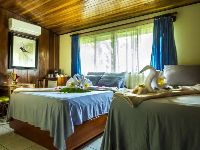 Standard Triple room with view