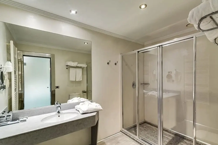 Suite with balcony