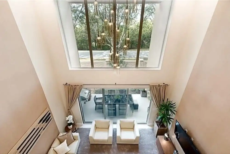 4 Bedrooms Standard Family room