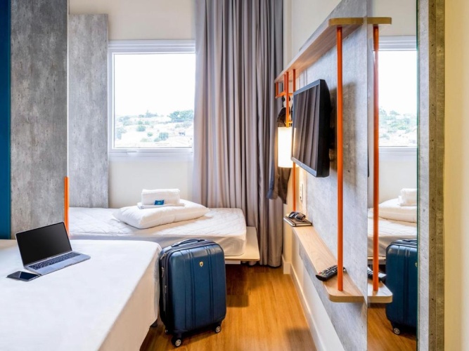 Standard Triple room
