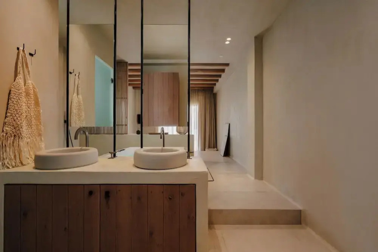 Tesoro Elegant escapes-suites