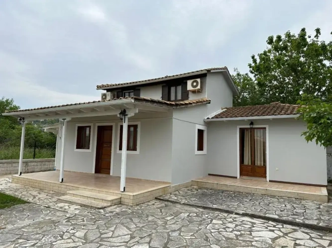 3 Bedrooms Cottage