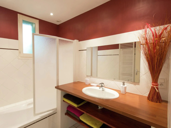 Relaxing Retreat in Bathernay
