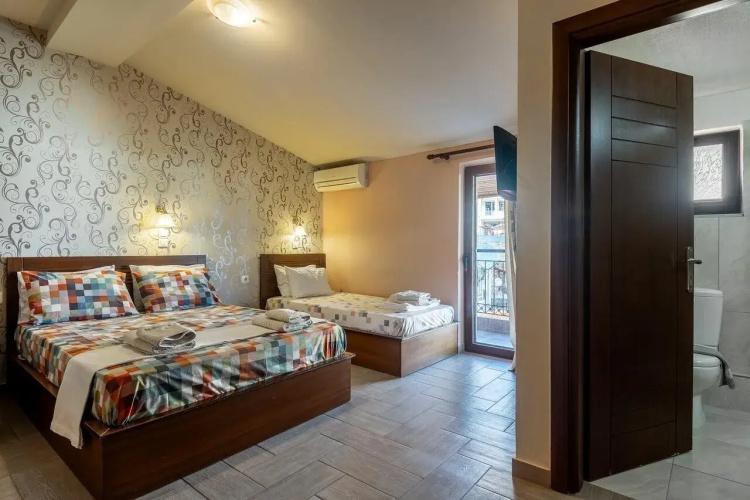 Toti Boutique Rooms