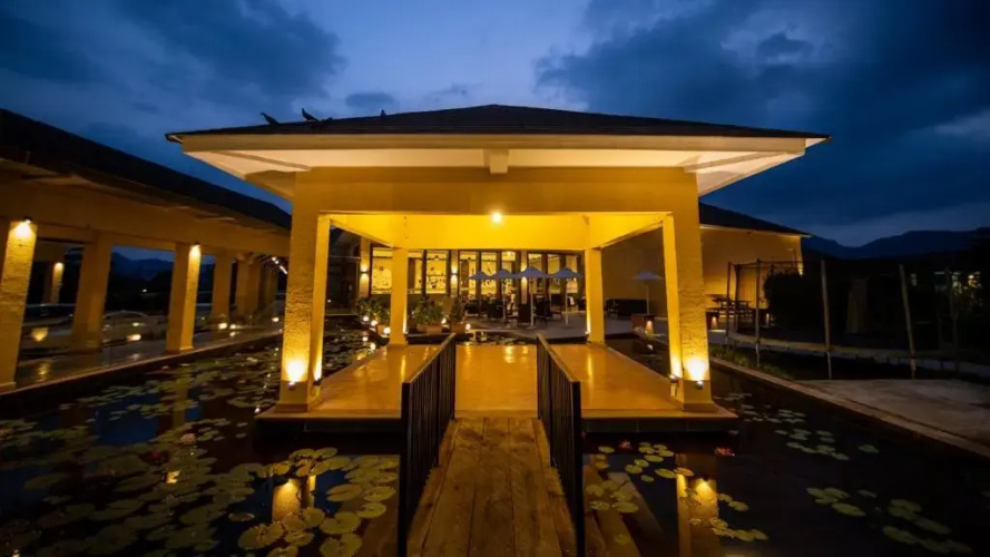 Tropical Retreat