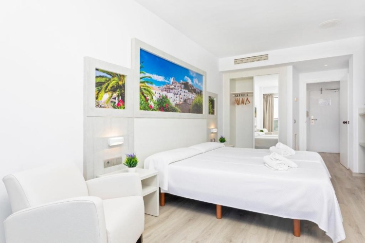 Superior Twin room