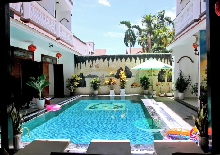 Deluxe Triple room with balcony