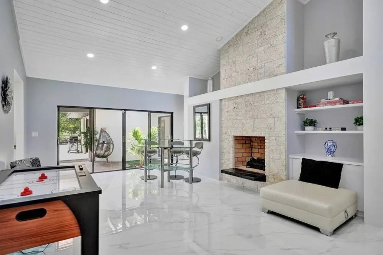 6 BR Home with Heated Pool & Golf View