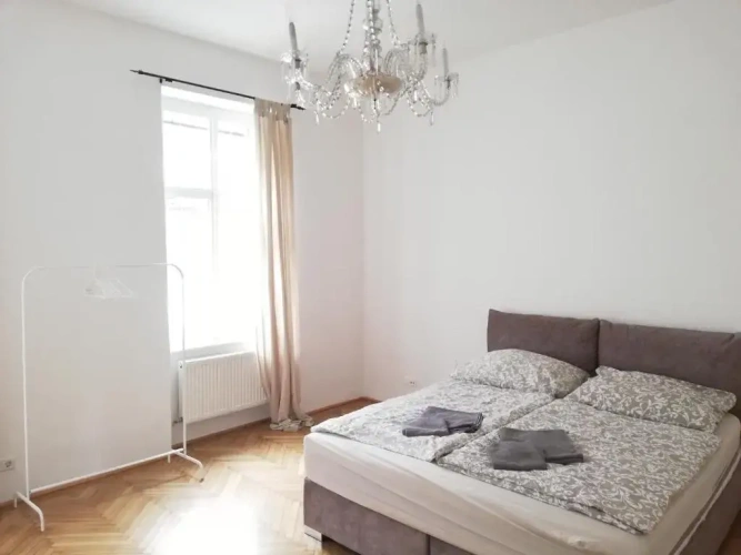 3 Bedrooms Apartment
