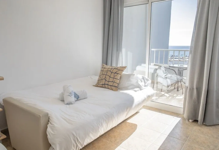 Studio with balcony and with sea view