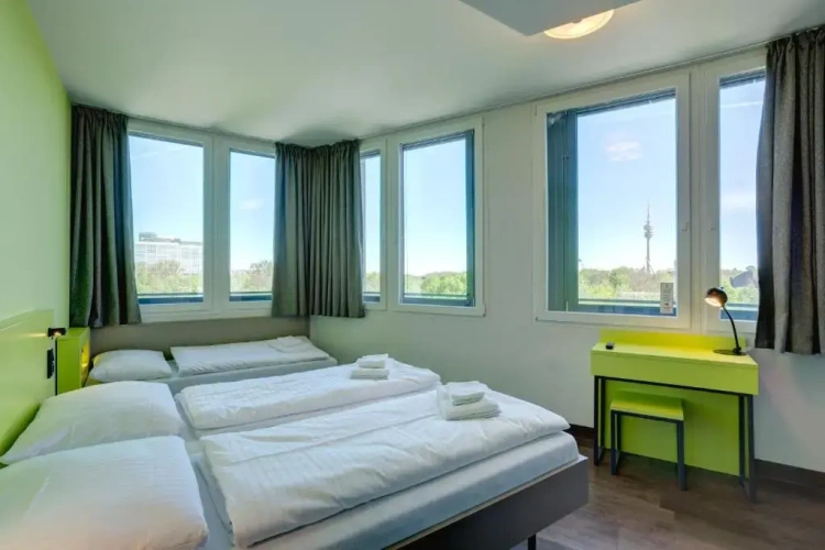 Triple room