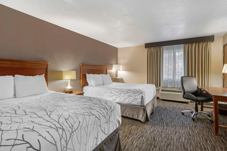 Best Western Plus Landmark Inn