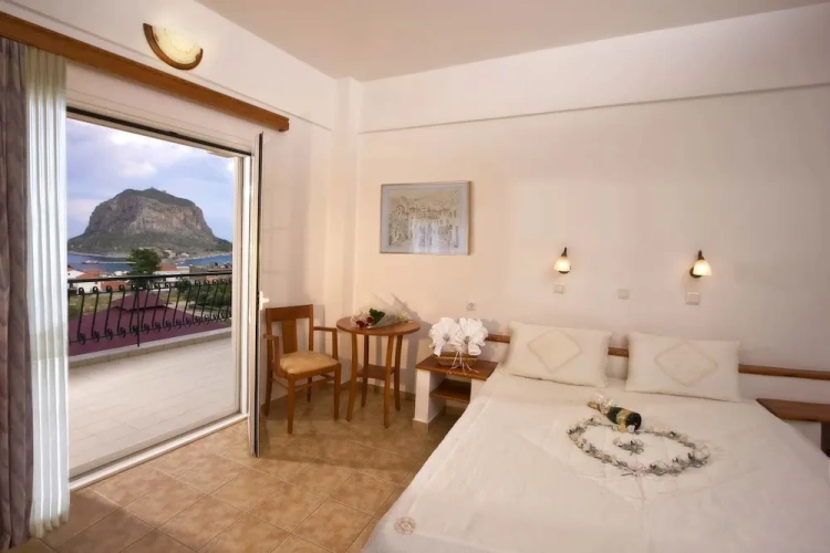 Suite with balcony and with sea view