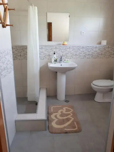 Tamari Guest House