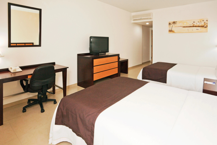 Holiday Inn Express Paraiso Dos Bocas by IHG