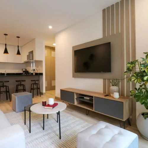 w Enchanting 2BR With Balcony in Miraflores