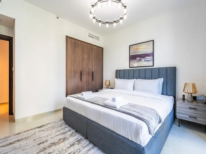 Modern DT Escape1BR with Upscale Comfort