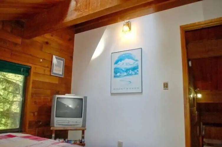 Mt. Baker Lodging Cabin 26 (Sleeps 8)