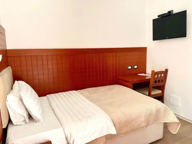 City 5 Hotel