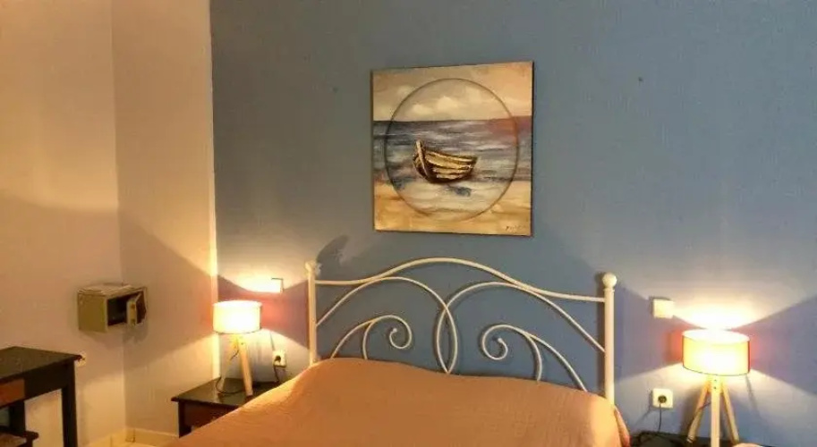 Golden Star Apartments