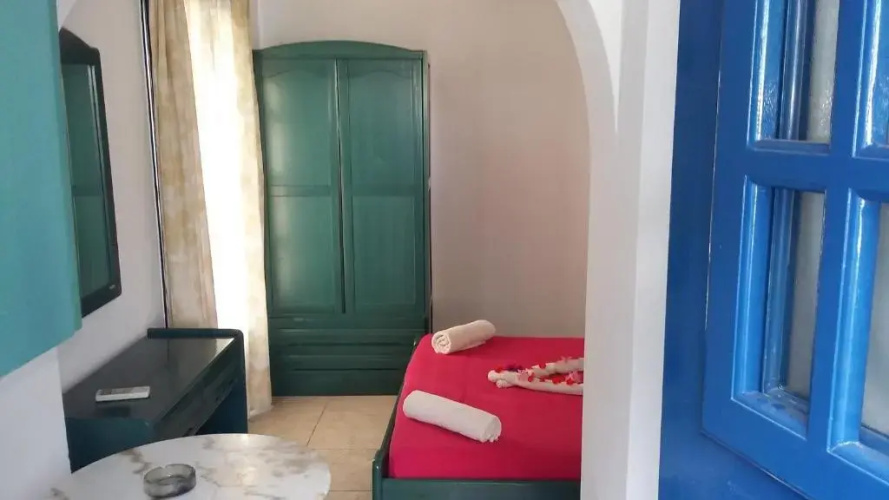 5bedroom villa in perissa beach