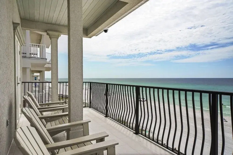Gulf Breeze by RedAwning