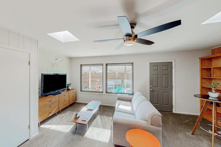 3BR Dog-friendly Mid-century Modern Home w/ Yard